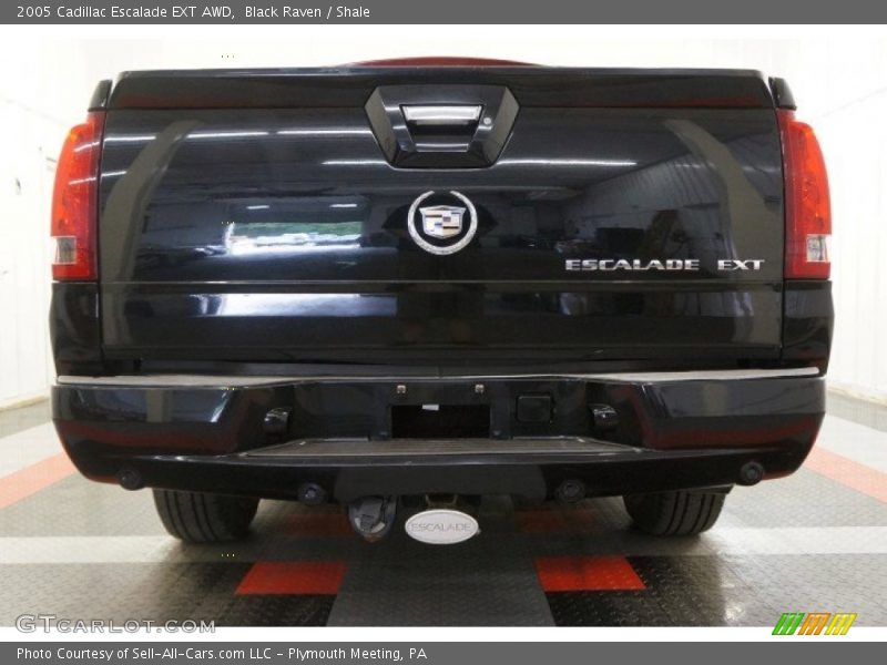 Black Raven / Shale 2005 Cadillac Escalade EXT AWD