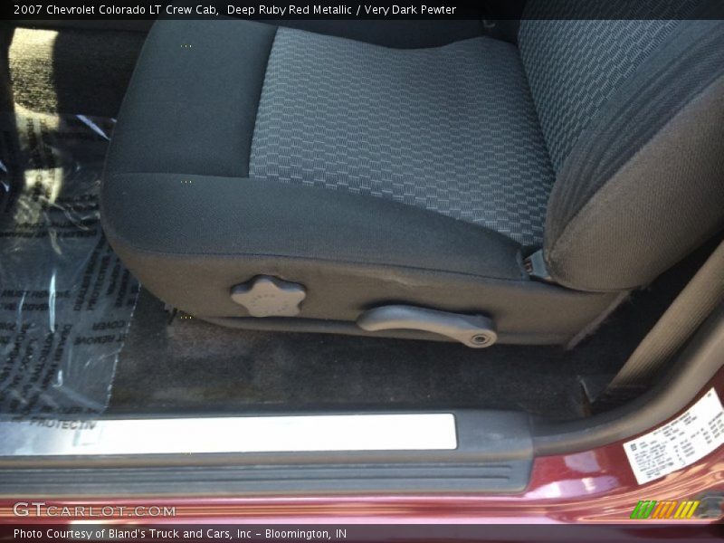 Deep Ruby Red Metallic / Very Dark Pewter 2007 Chevrolet Colorado LT Crew Cab