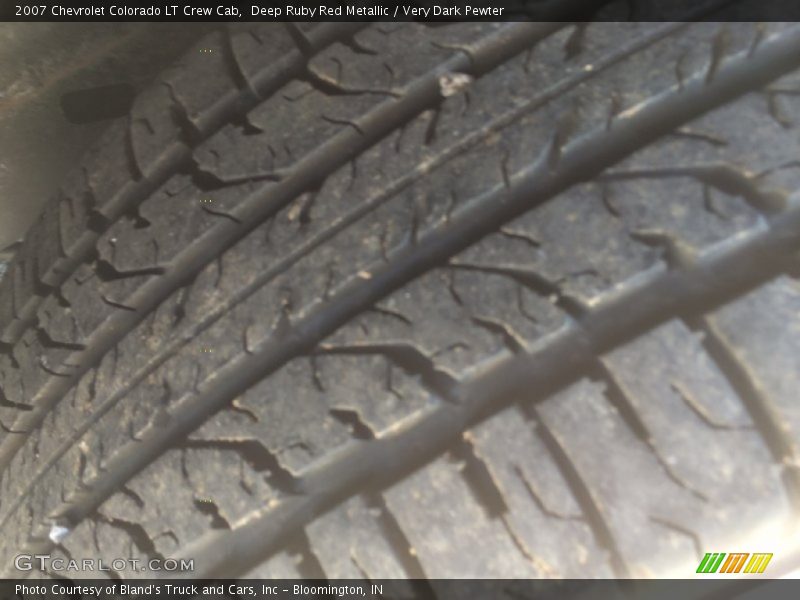 Deep Ruby Red Metallic / Very Dark Pewter 2007 Chevrolet Colorado LT Crew Cab