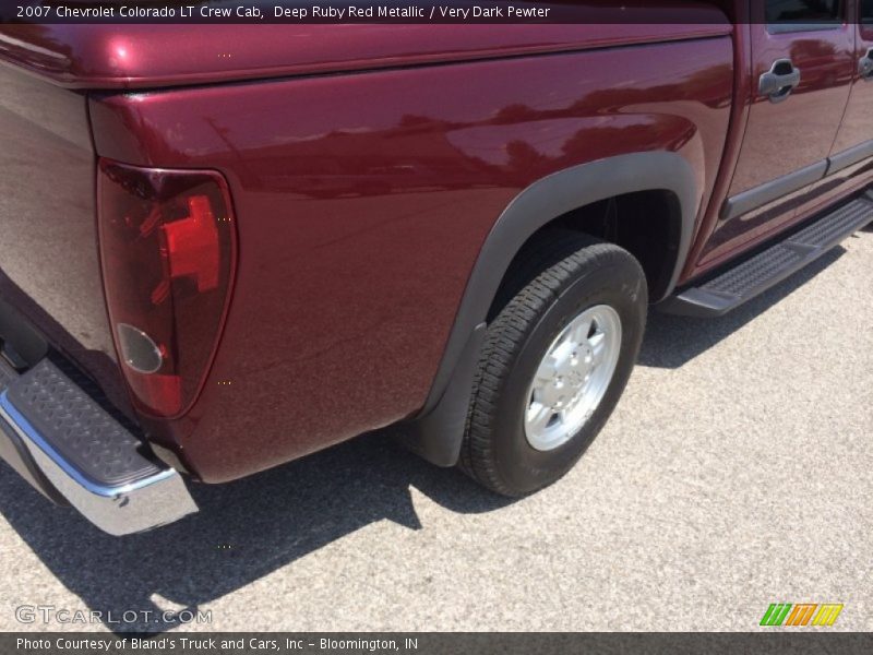 Deep Ruby Red Metallic / Very Dark Pewter 2007 Chevrolet Colorado LT Crew Cab
