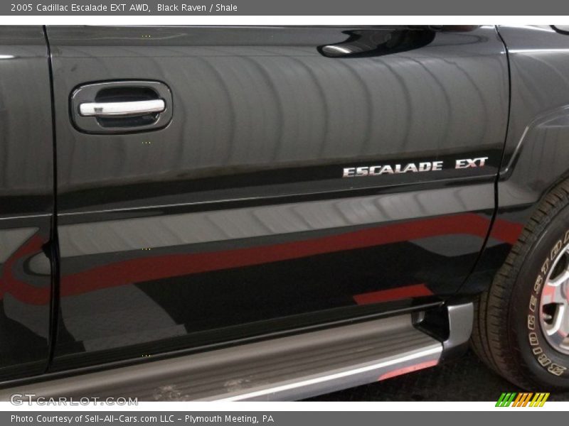 Black Raven / Shale 2005 Cadillac Escalade EXT AWD