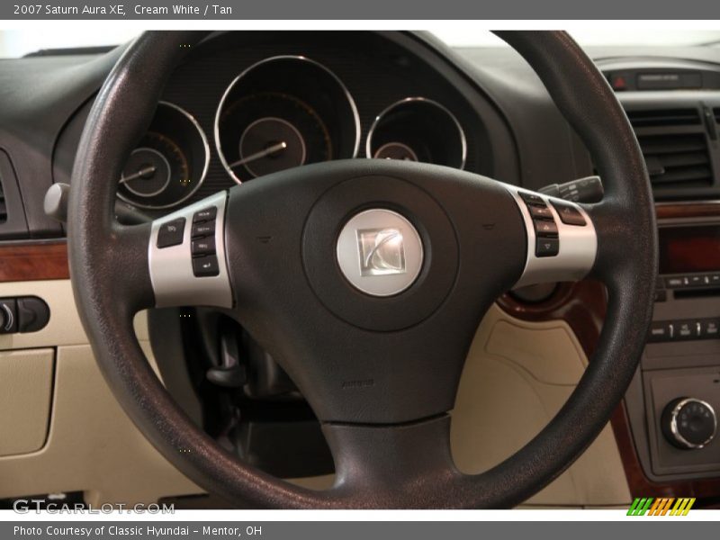 Cream White / Tan 2007 Saturn Aura XE