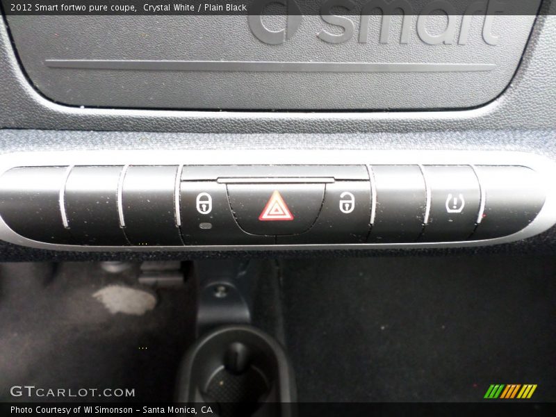 Crystal White / Plain Black 2012 Smart fortwo pure coupe