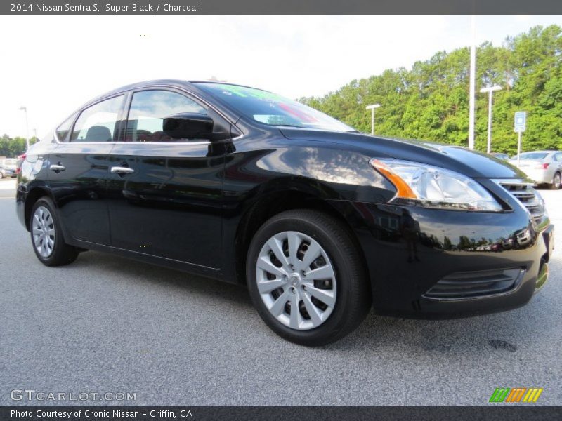 Super Black / Charcoal 2014 Nissan Sentra S