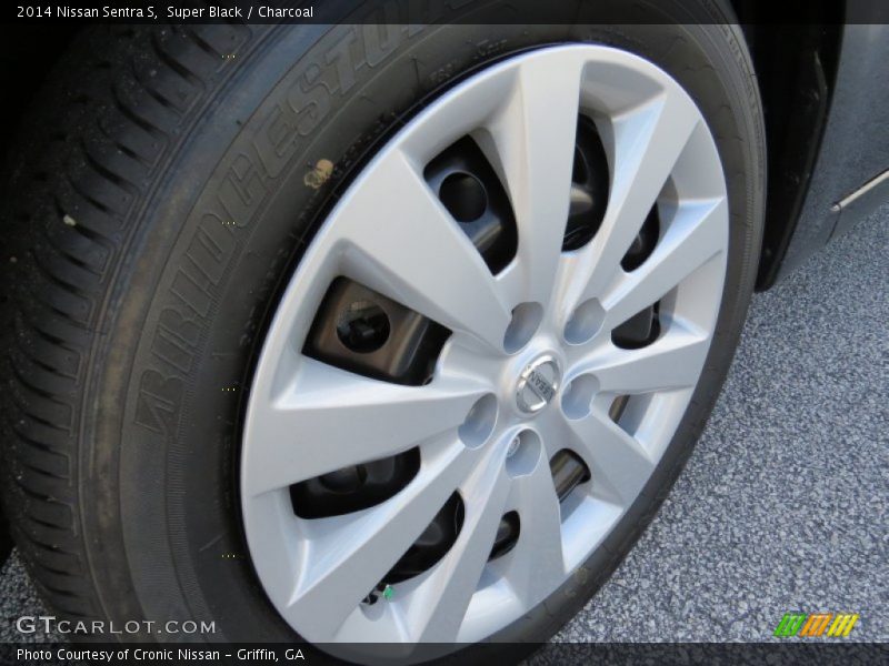 Super Black / Charcoal 2014 Nissan Sentra S
