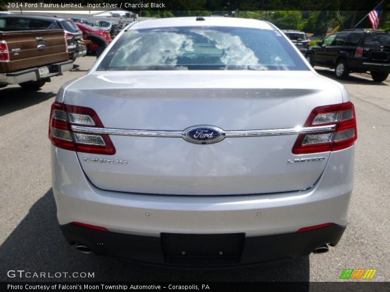 Ingot Silver / Charcoal Black 2014 Ford Taurus Limited