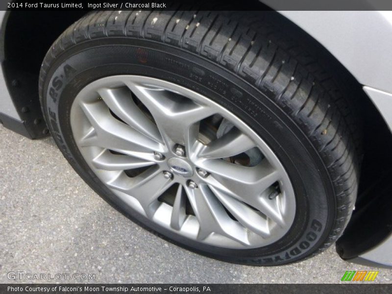 Ingot Silver / Charcoal Black 2014 Ford Taurus Limited
