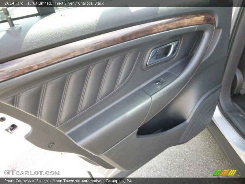 Ingot Silver / Charcoal Black 2014 Ford Taurus Limited