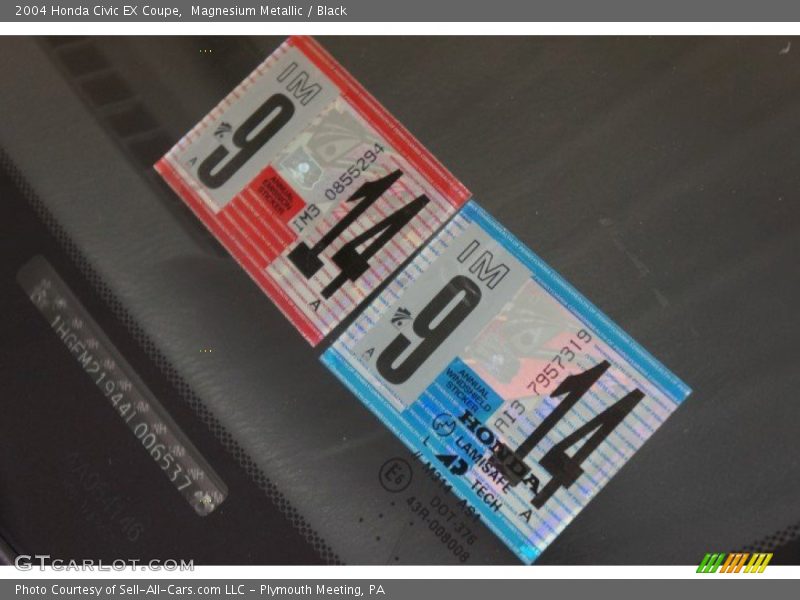 Magnesium Metallic / Black 2004 Honda Civic EX Coupe
