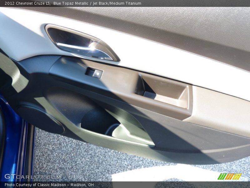 Blue Topaz Metallic / Jet Black/Medium Titanium 2012 Chevrolet Cruze LS