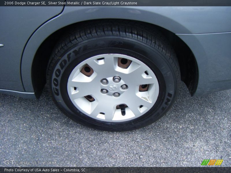 Silver Steel Metallic / Dark Slate Gray/Light Graystone 2006 Dodge Charger SE