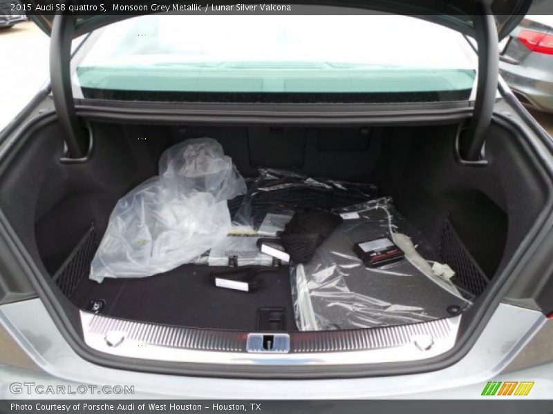  2015 S8 quattro S Trunk