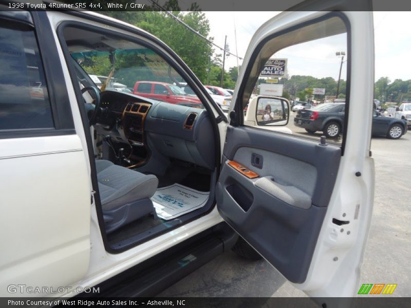 White / Gray 1998 Toyota 4Runner SR5 4x4
