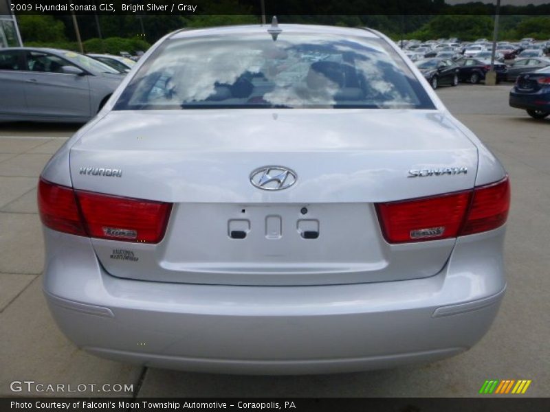 Bright Silver / Gray 2009 Hyundai Sonata GLS