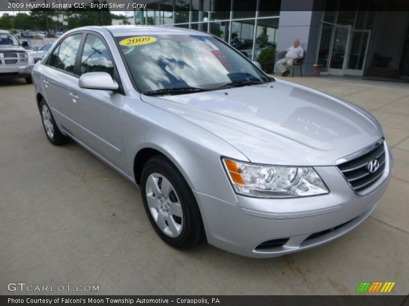 Bright Silver / Gray 2009 Hyundai Sonata GLS