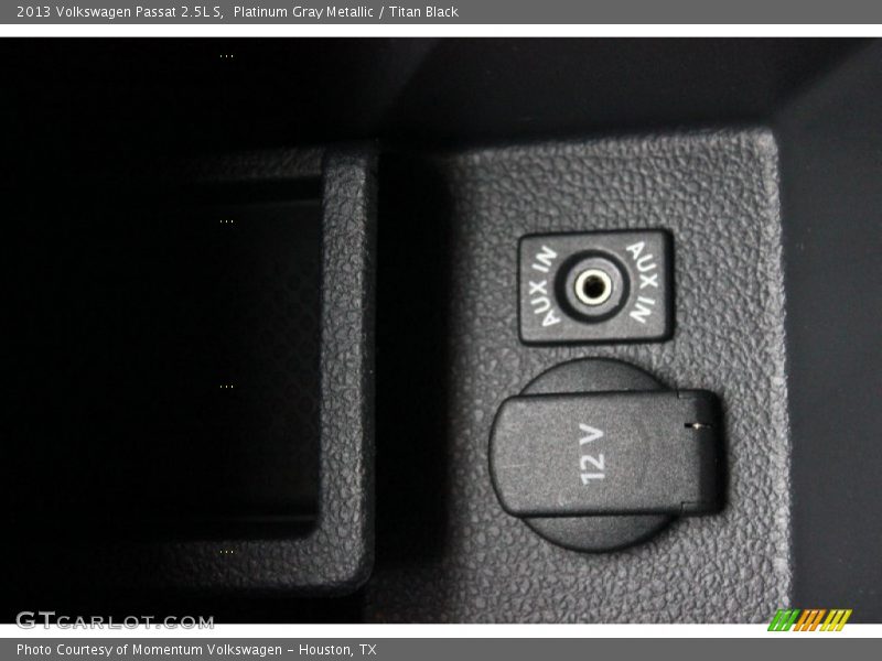 Platinum Gray Metallic / Titan Black 2013 Volkswagen Passat 2.5L S