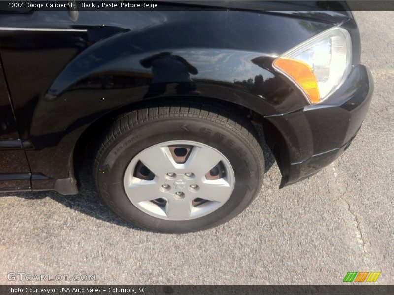Black / Pastel Pebble Beige 2007 Dodge Caliber SE