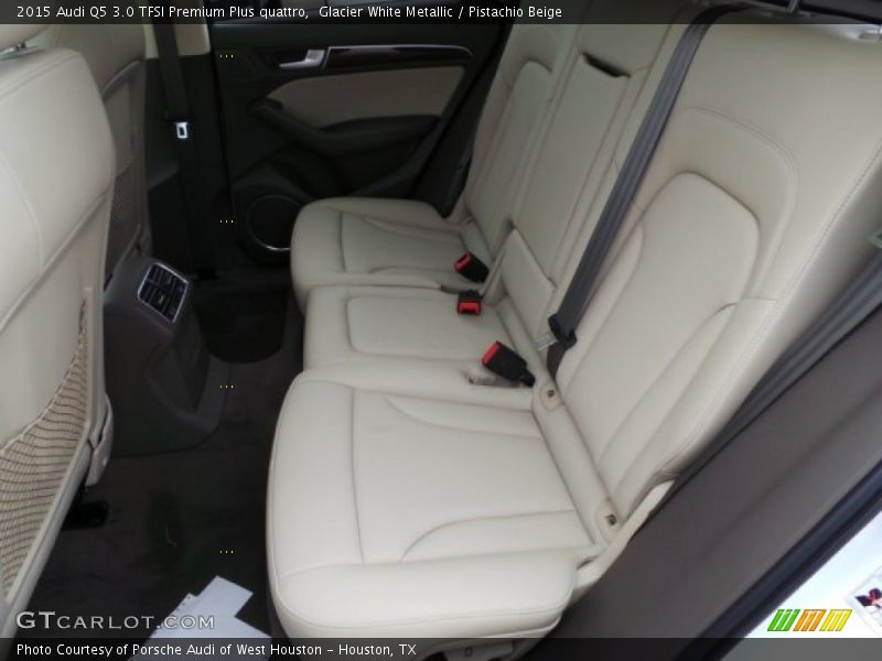 Rear Seat of 2015 Q5 3.0 TFSI Premium Plus quattro