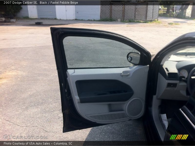 Black / Pastel Pebble Beige 2007 Dodge Caliber SE