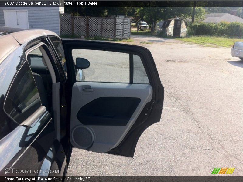 Black / Pastel Pebble Beige 2007 Dodge Caliber SE