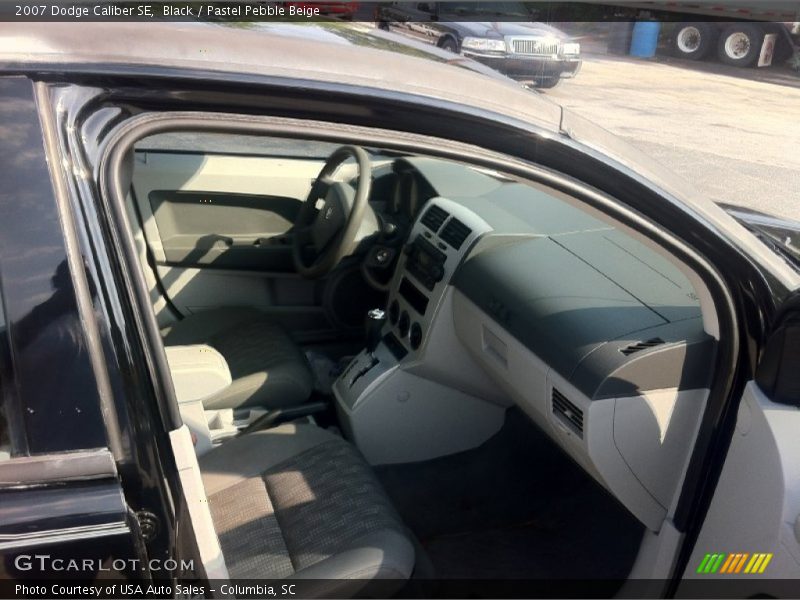 Black / Pastel Pebble Beige 2007 Dodge Caliber SE