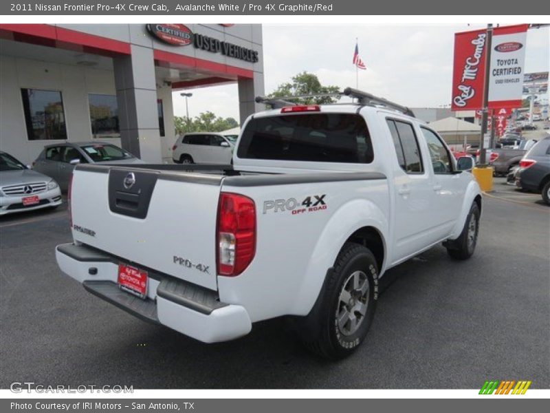 Avalanche White / Pro 4X Graphite/Red 2011 Nissan Frontier Pro-4X Crew Cab