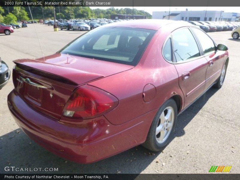 Matador Red Metallic / Dark Charcoal 2003 Ford Taurus SE