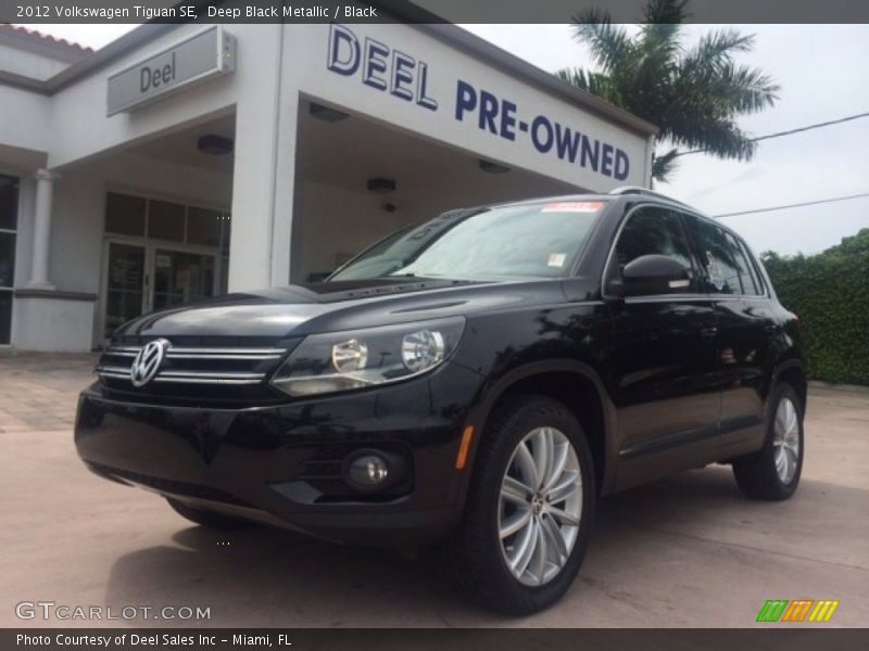 Deep Black Metallic / Black 2012 Volkswagen Tiguan SE