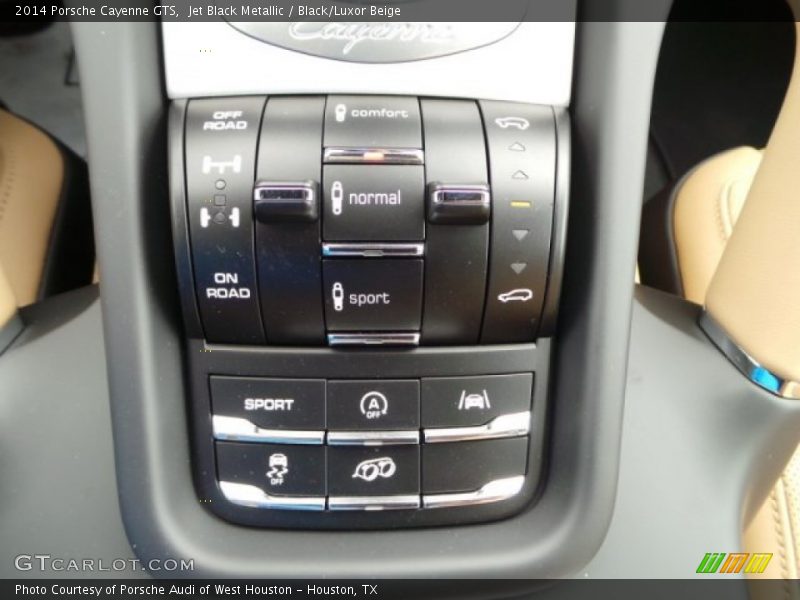 Controls of 2014 Cayenne GTS