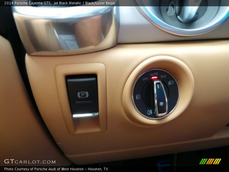 Jet Black Metallic / Black/Luxor Beige 2014 Porsche Cayenne GTS