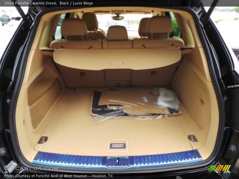  2014 Cayenne Diesel Trunk