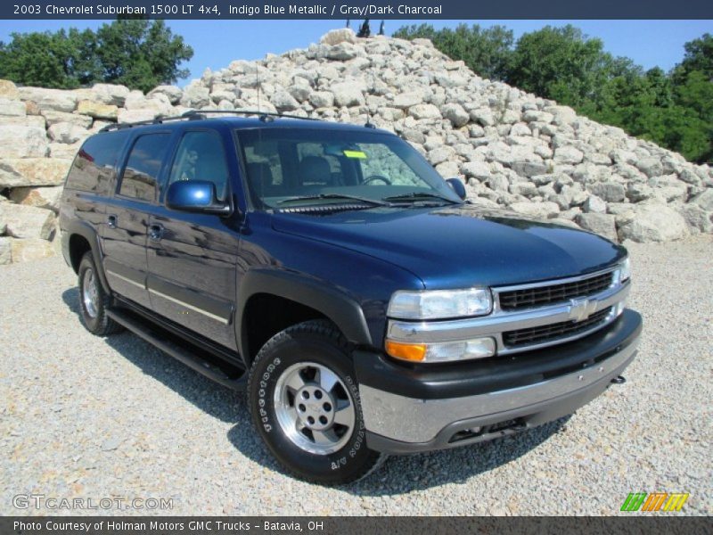 Front 3/4 View of 2003 Suburban 1500 LT 4x4