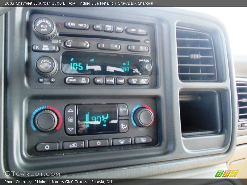 Indigo Blue Metallic / Gray/Dark Charcoal 2003 Chevrolet Suburban 1500 LT 4x4