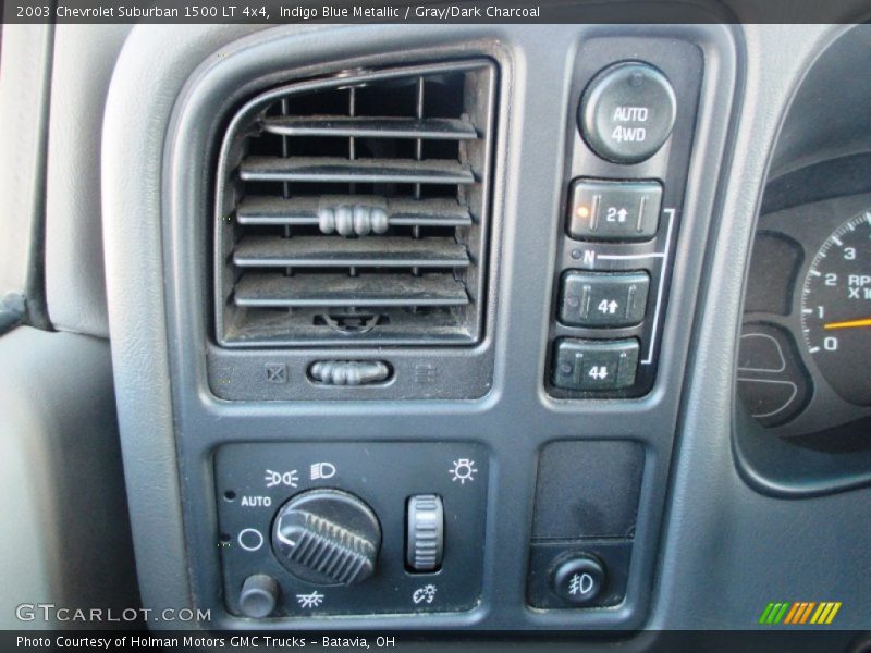 Indigo Blue Metallic / Gray/Dark Charcoal 2003 Chevrolet Suburban 1500 LT 4x4