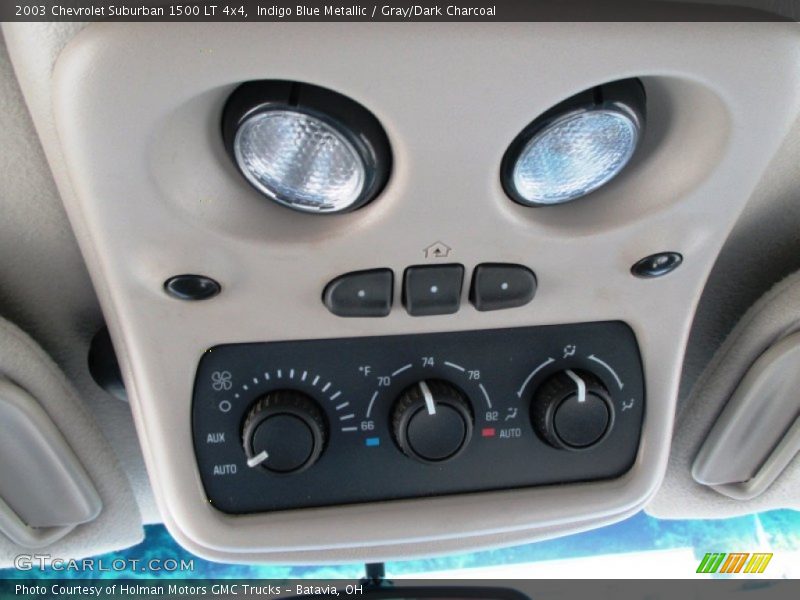 Indigo Blue Metallic / Gray/Dark Charcoal 2003 Chevrolet Suburban 1500 LT 4x4