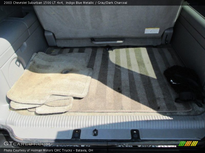 Indigo Blue Metallic / Gray/Dark Charcoal 2003 Chevrolet Suburban 1500 LT 4x4