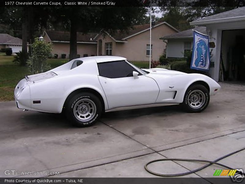 Classic White / Smoked Gray 1977 Chevrolet Corvette Coupe