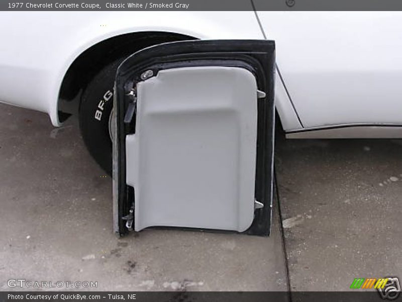 Classic White / Smoked Gray 1977 Chevrolet Corvette Coupe