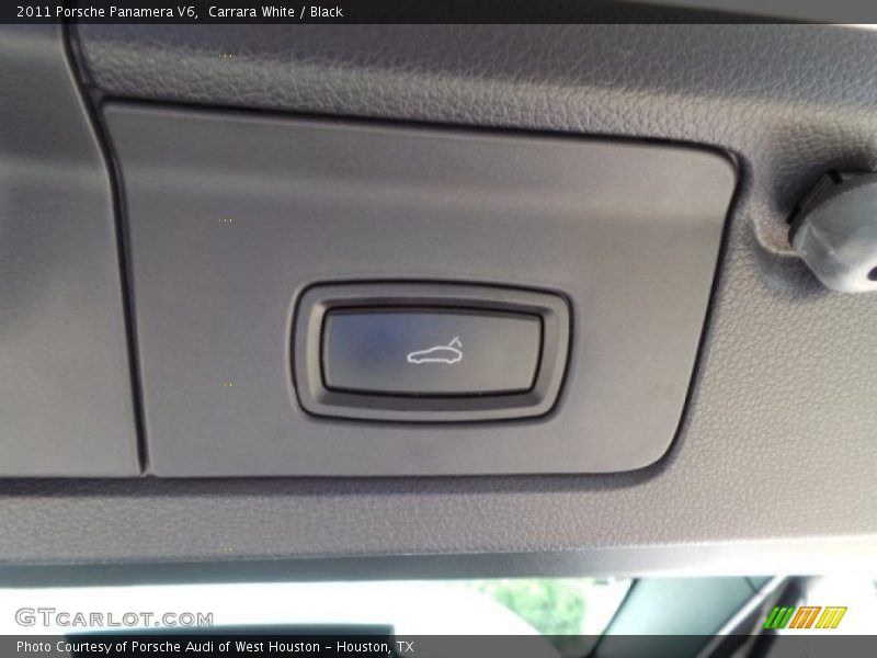 Carrara White / Black 2011 Porsche Panamera V6