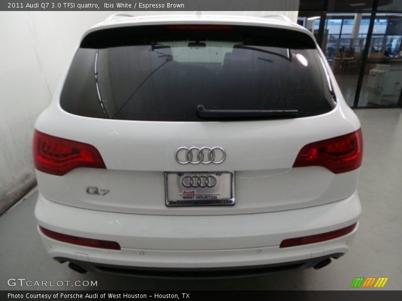 Ibis White / Espresso Brown 2011 Audi Q7 3.0 TFSI quattro