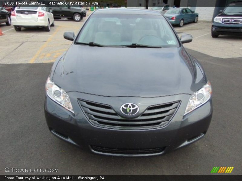 Magnetic Gray Metallic / Ash 2009 Toyota Camry LE