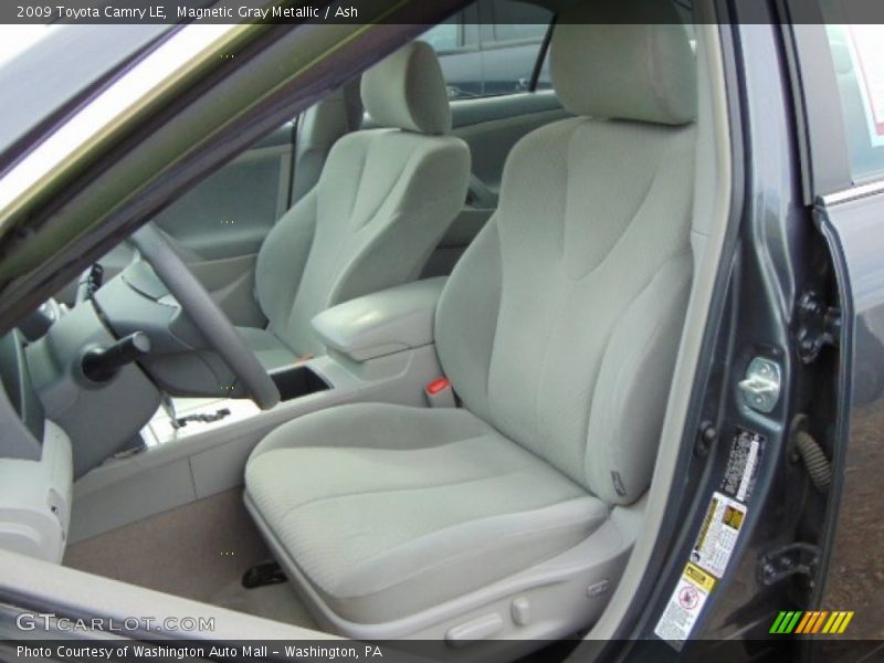 Magnetic Gray Metallic / Ash 2009 Toyota Camry LE