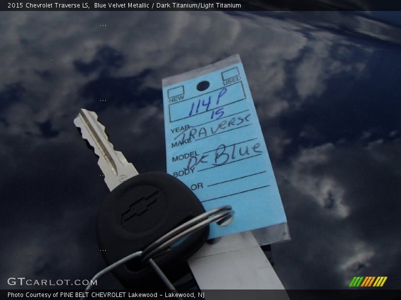 Blue Velvet Metallic / Dark Titanium/Light Titanium 2015 Chevrolet Traverse LS