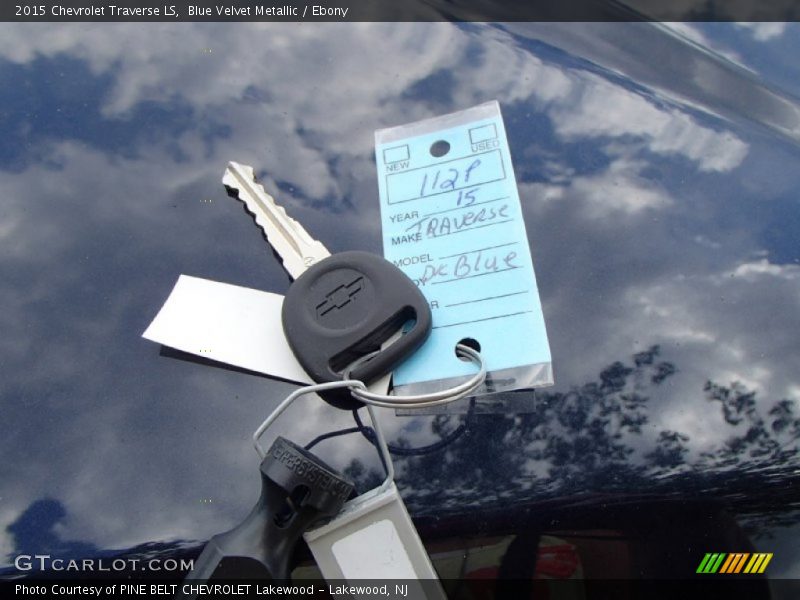 Blue Velvet Metallic / Ebony 2015 Chevrolet Traverse LS