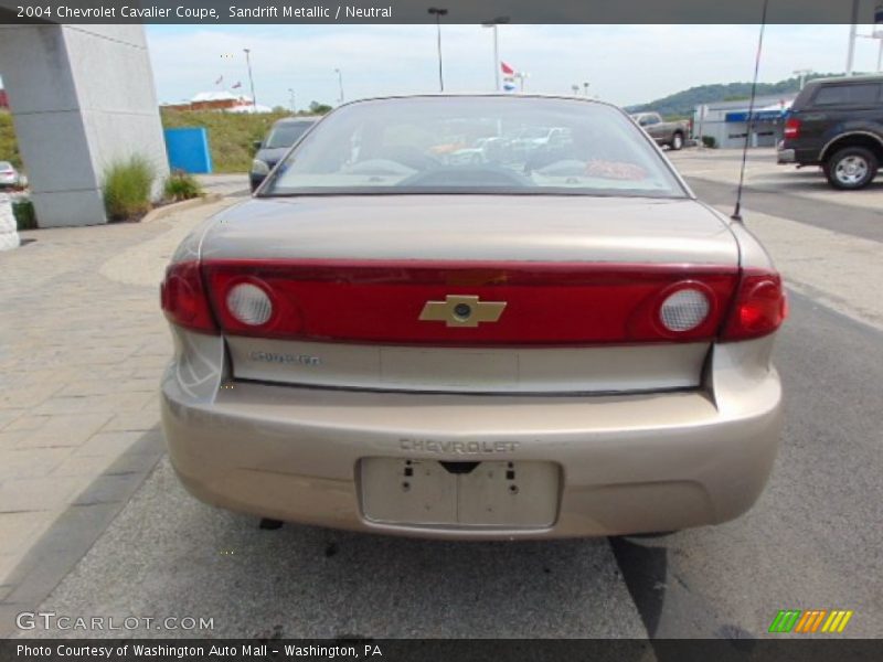 Sandrift Metallic / Neutral 2004 Chevrolet Cavalier Coupe