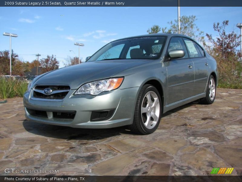 Quartz Silver Metallic / Warm Ivory 2009 Subaru Legacy 2.5i Sedan