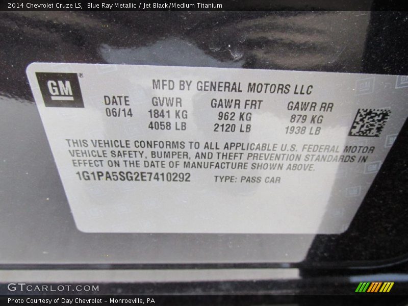Blue Ray Metallic / Jet Black/Medium Titanium 2014 Chevrolet Cruze LS