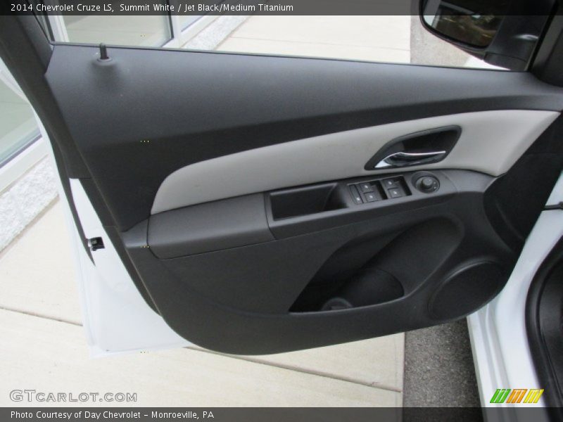 Summit White / Jet Black/Medium Titanium 2014 Chevrolet Cruze LS