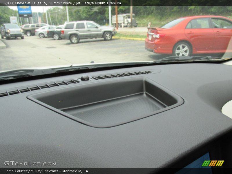 Summit White / Jet Black/Medium Titanium 2014 Chevrolet Cruze LS