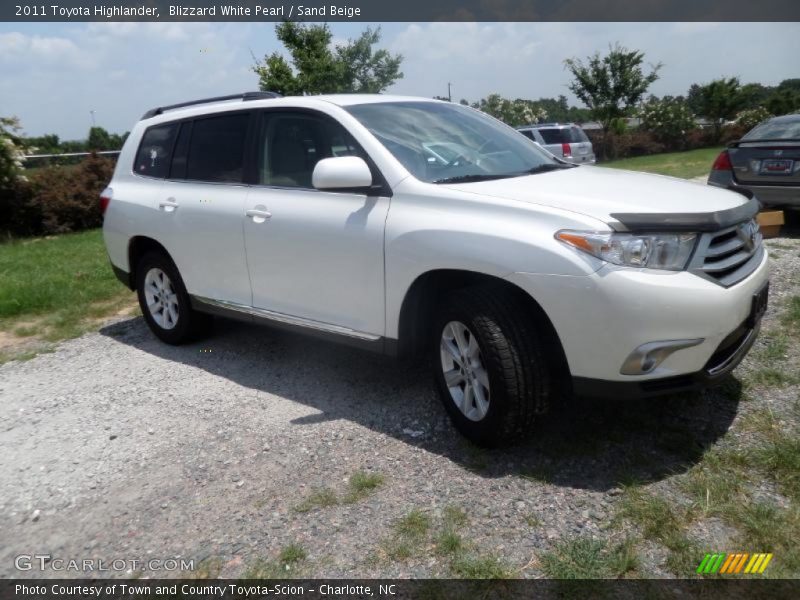 Blizzard White Pearl / Sand Beige 2011 Toyota Highlander